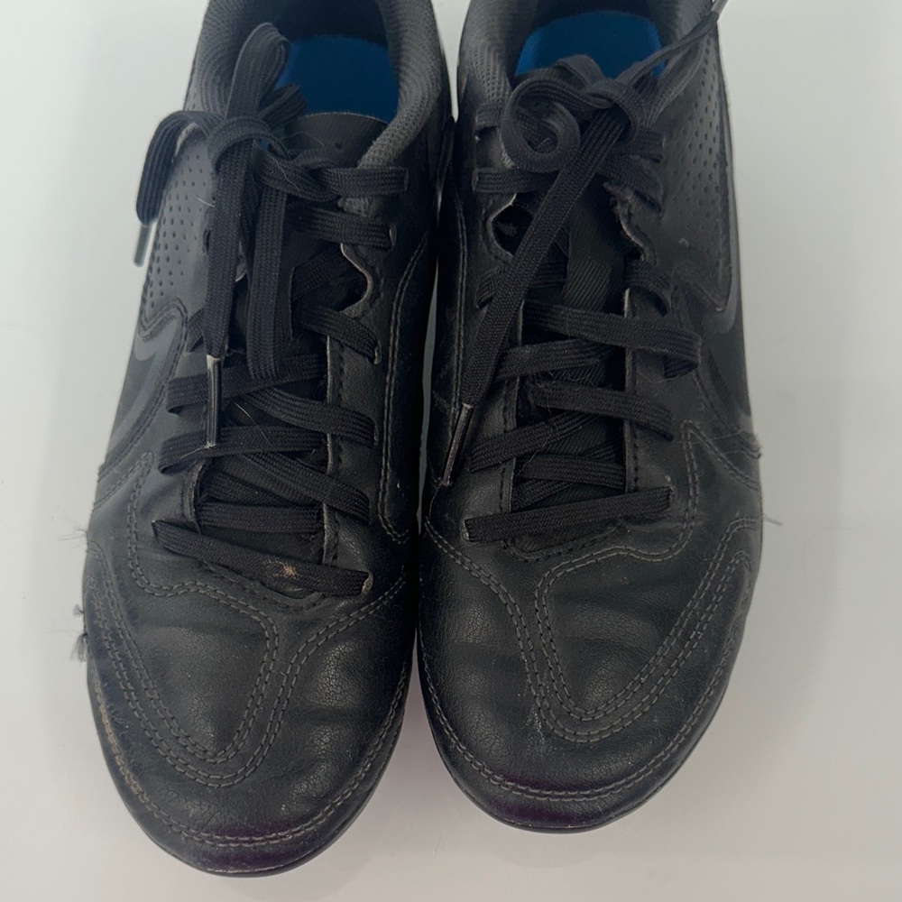 Nike Kids Black Athletic tempo cleats 5 - Picture 3 of 8